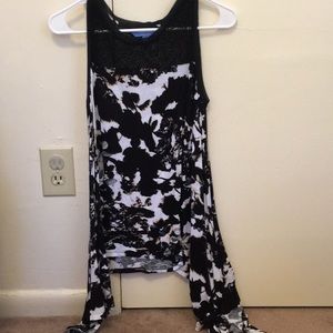 Vera Wang Side Wing Top